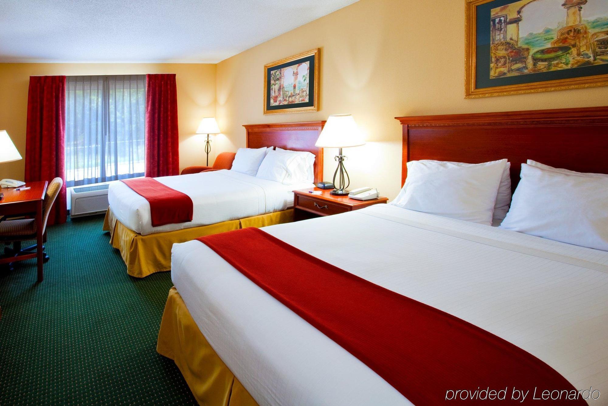 Holiday Inn Express Hotel & Suites Brooksville West, An Ihg Hotel Habitación foto